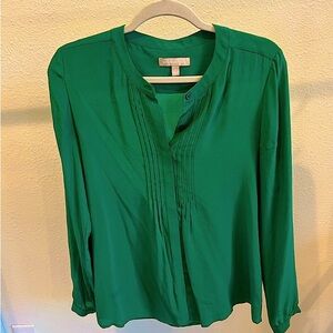 Banana Republic Green Silk Blouse -Small